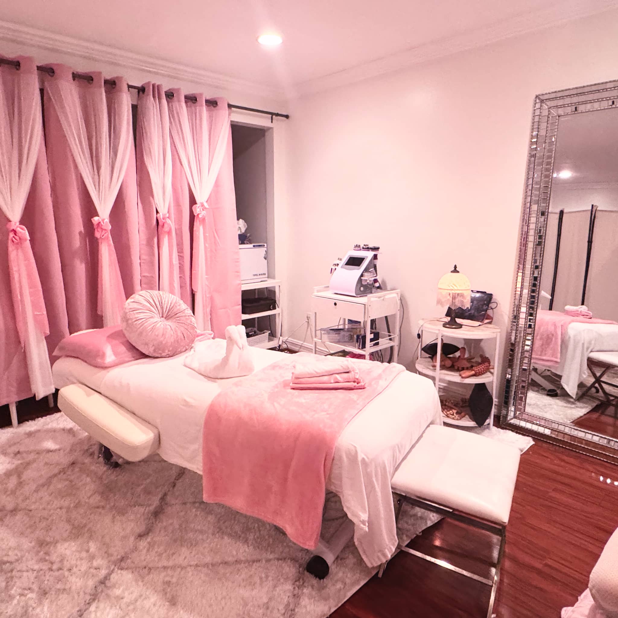 Body Balance studio with pink decor